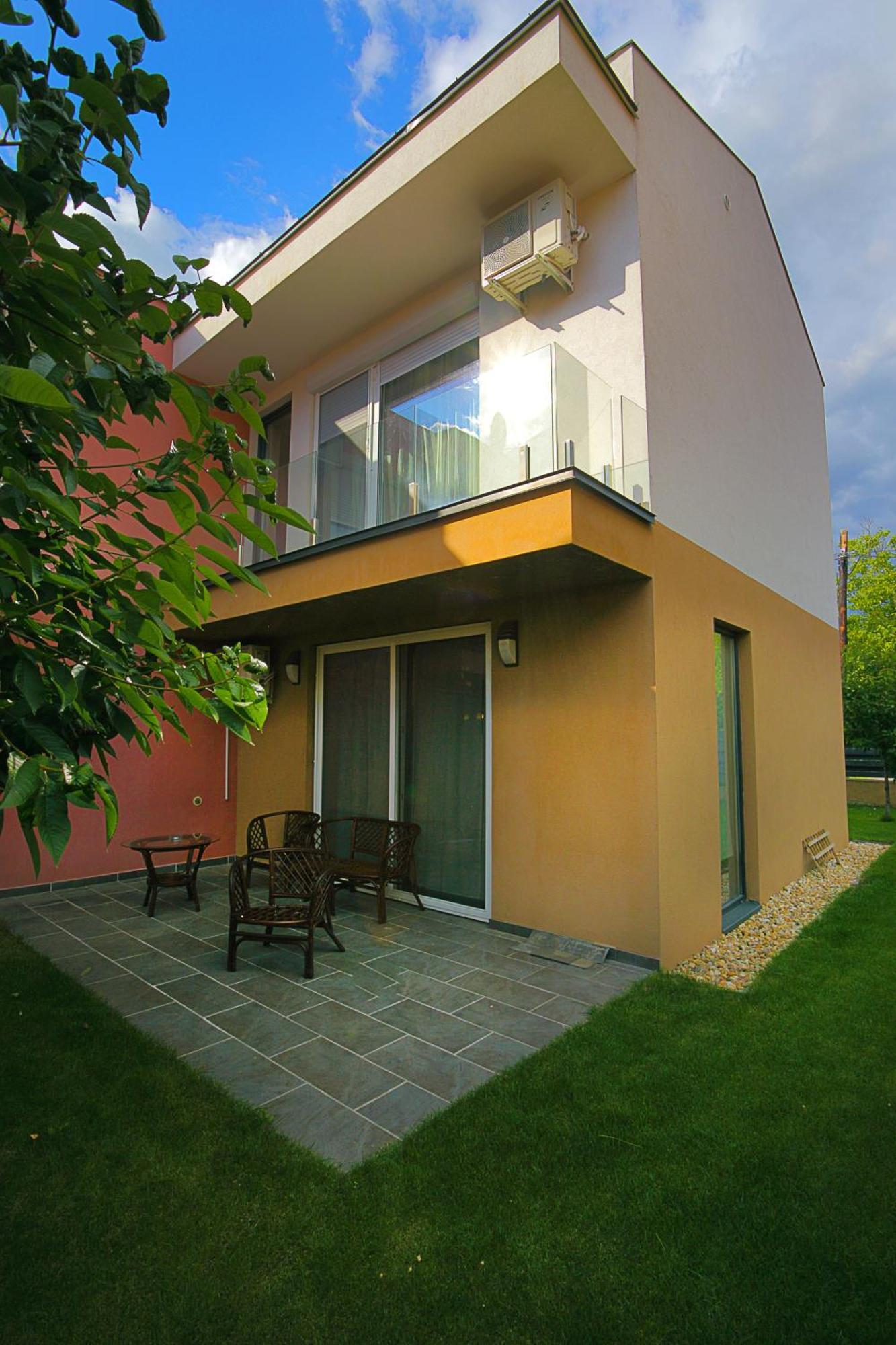 Townhouse On Budapest Border ブダエルシュ エクステリア 写真