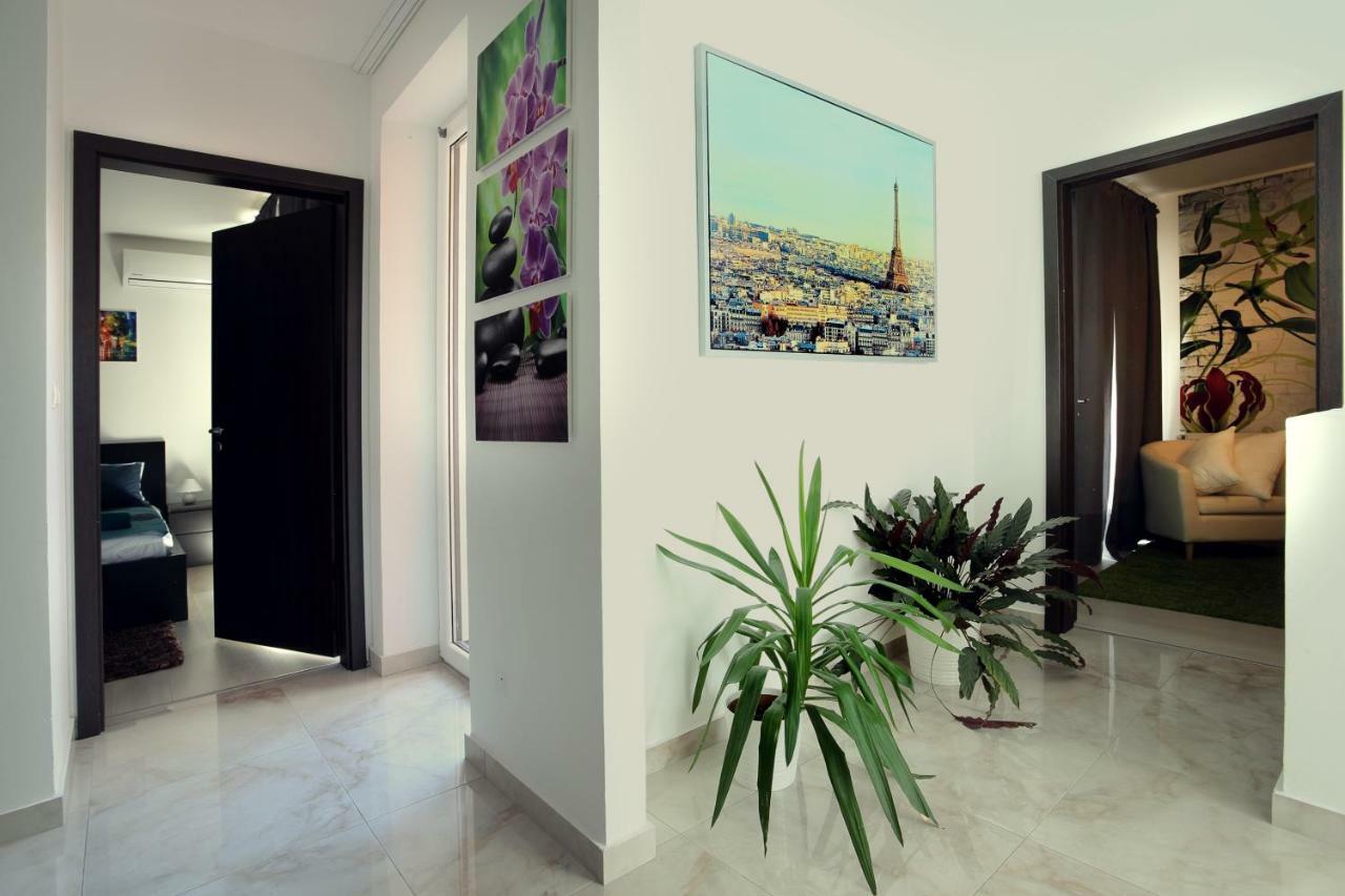 Townhouse On Budapest Border ブダエルシュ エクステリア 写真